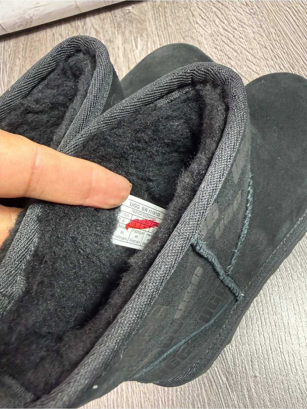 UGG classic mini